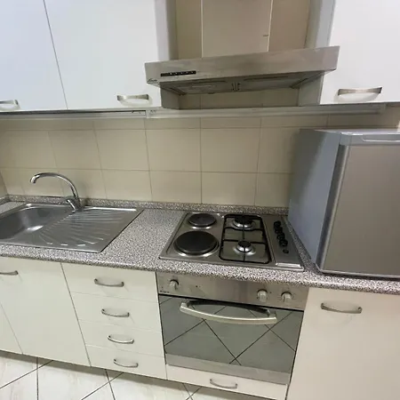 Access To The 아파트 *