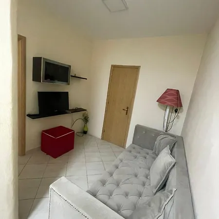 Appartement Access To The *